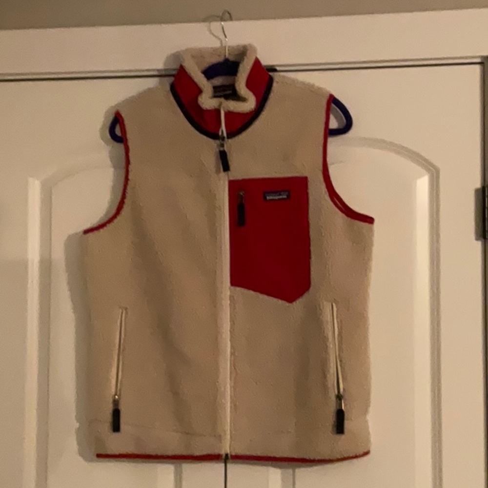 Patagonia women’s classic retro-x fleece vest